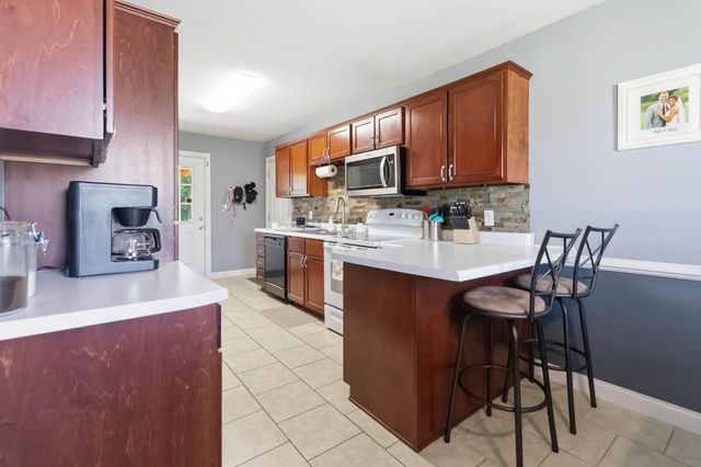 104 Canterbury Drive, Science Hill, KY 42553