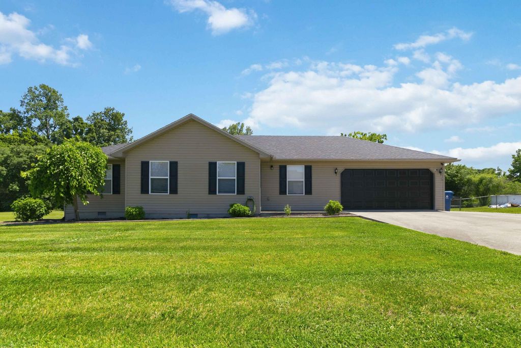 104 Canterbury Drive, Science Hill, KY 42553