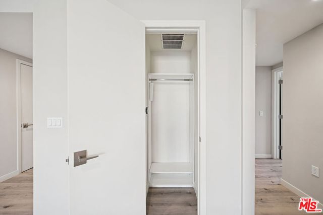 1051 S Corning Street 501, Los Angeles, CA 90035