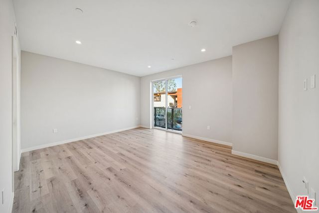 1051 S Corning Street 501, Los Angeles, CA 90035