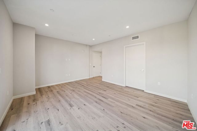 1051 S Corning Street 501, Los Angeles, CA 90035