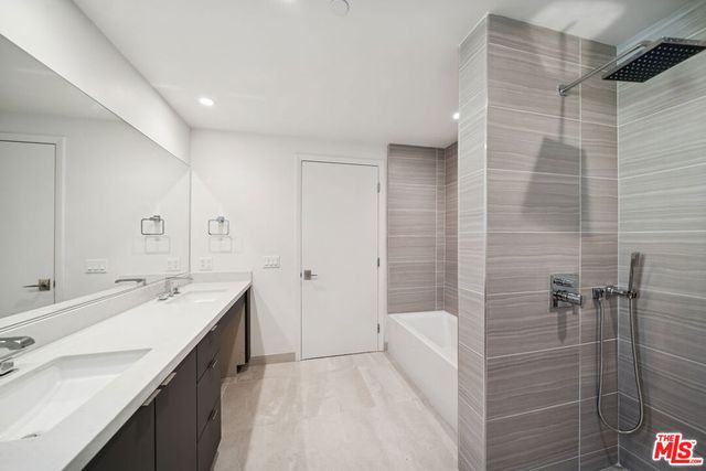 1051 S Corning Street 501, Los Angeles, CA 90035