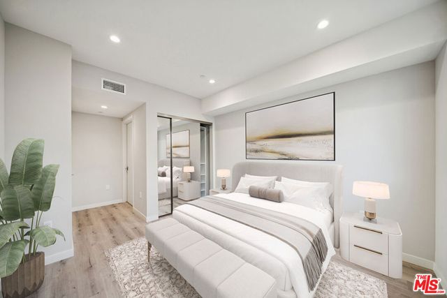 1051 S Corning Street 501, Los Angeles, CA 90035