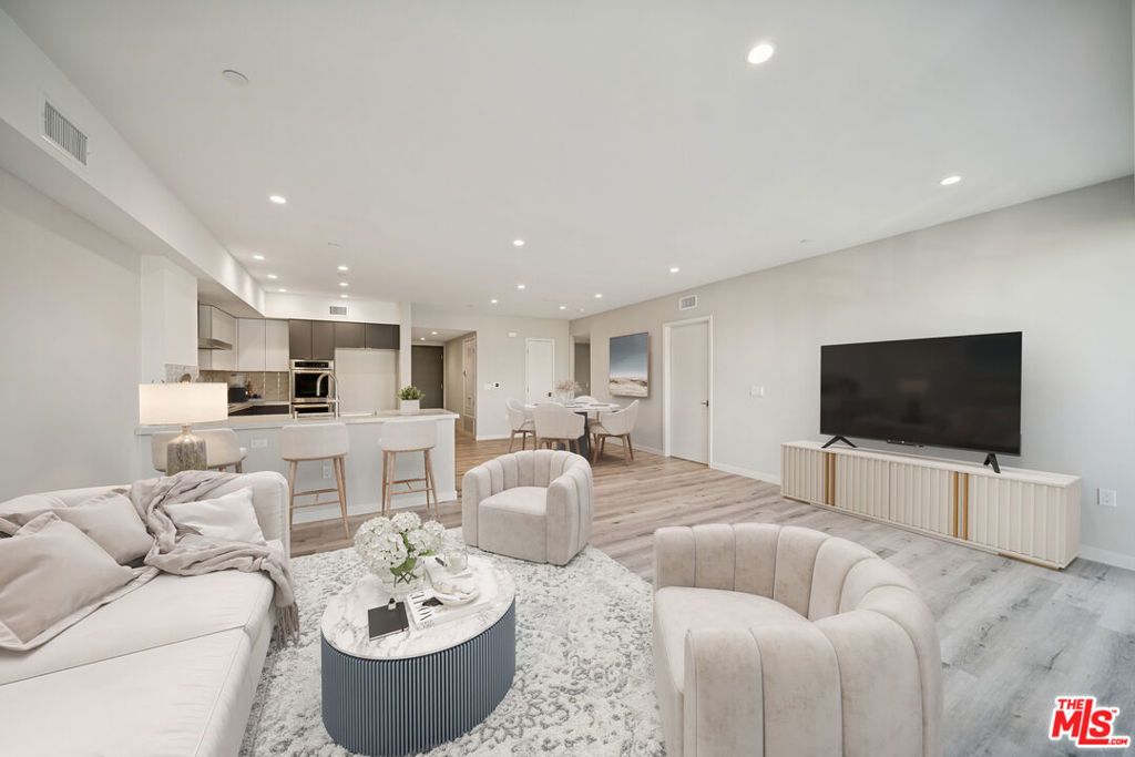 1051 S Corning Street 501, Los Angeles, CA 90035