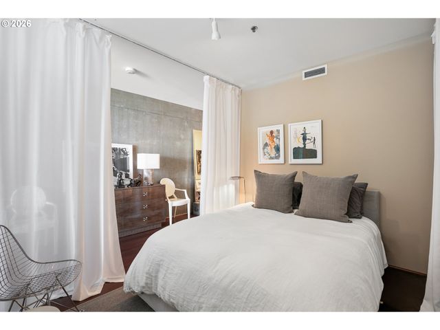 1221 Sw 10TH Ave 1403, Portland, OR 97205