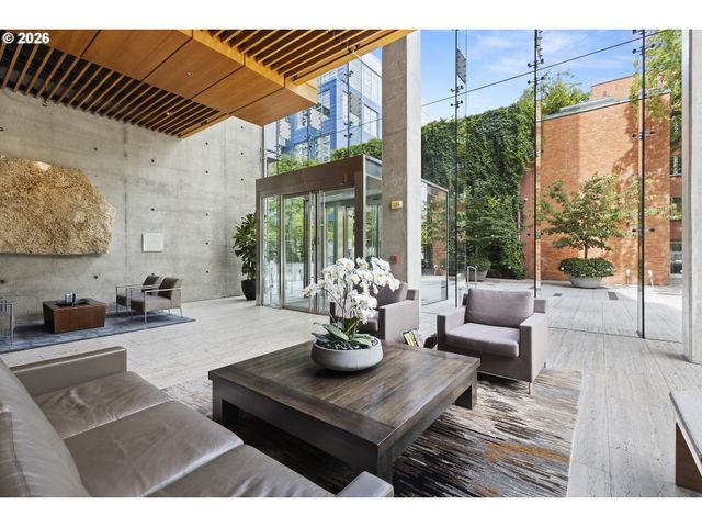 1221 Sw 10TH Ave 1403, Portland, OR 97205