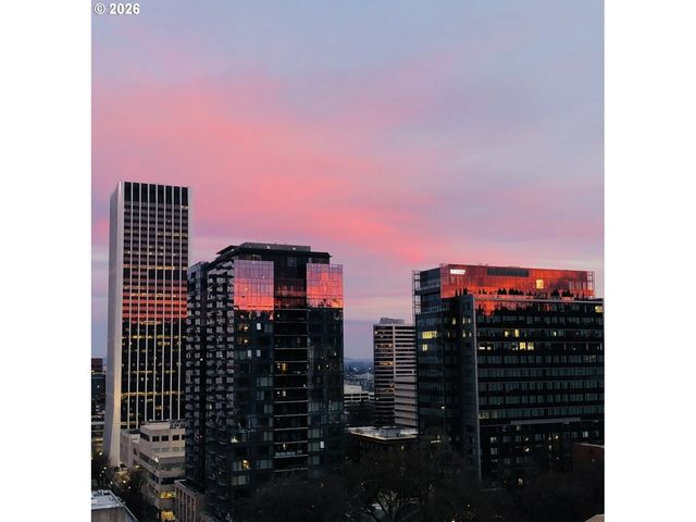 1221 Sw 10TH Ave 1403, Portland, OR 97205