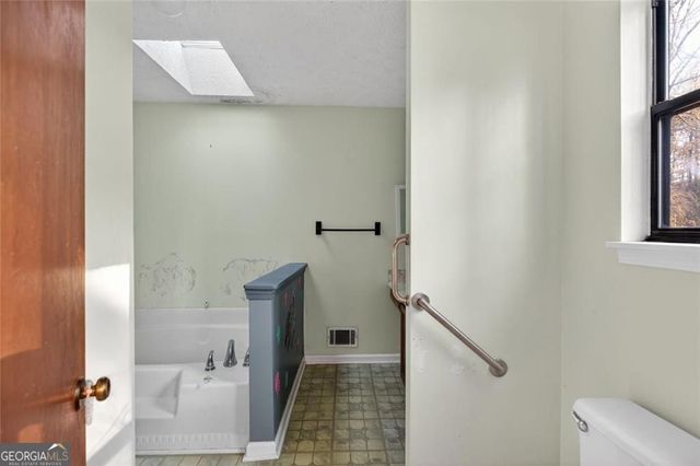 218 Quail Hollow Drive, Dallas, GA 30157