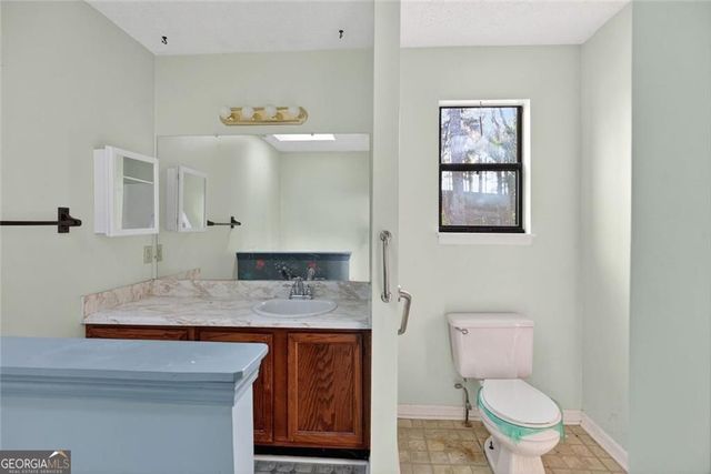 218 Quail Hollow Drive, Dallas, GA 30157