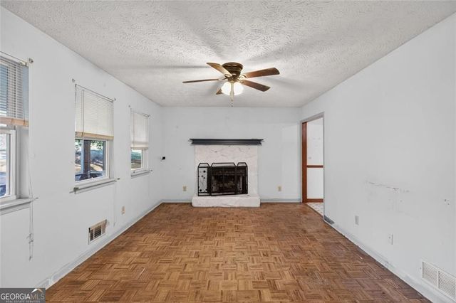 218 Quail Hollow Drive, Dallas, GA 30157