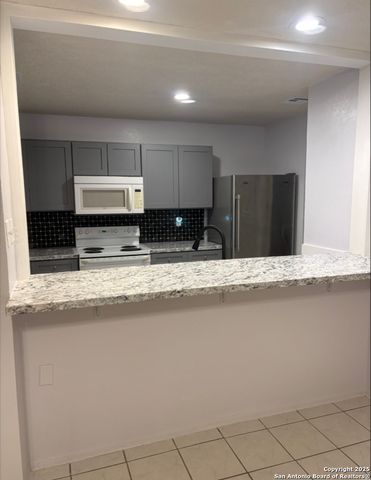 7001 Spring Forest, San Antonio, TX 78249