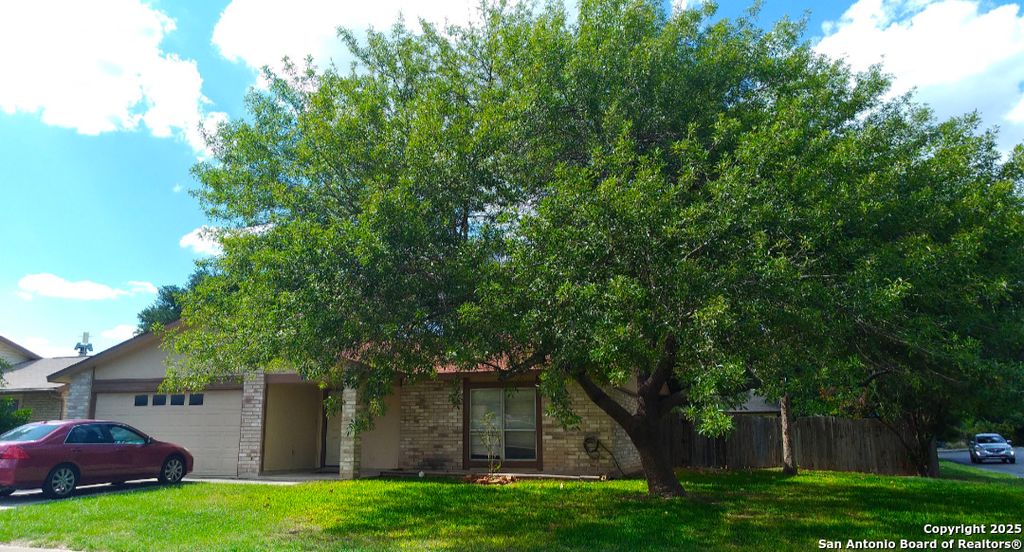 7001 Spring Forest, San Antonio, TX 78249