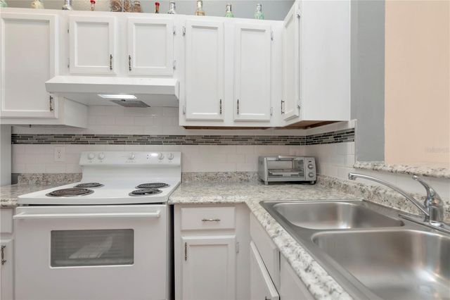 3909 CARROLL CYPRESS COURT, Tampa, FL 33614