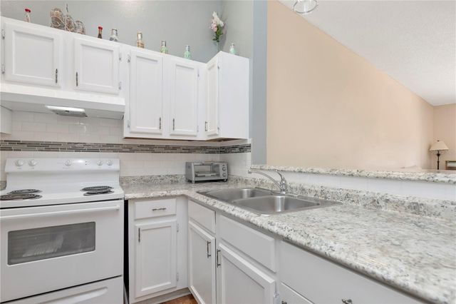 3909 CARROLL CYPRESS COURT, Tampa, FL 33614