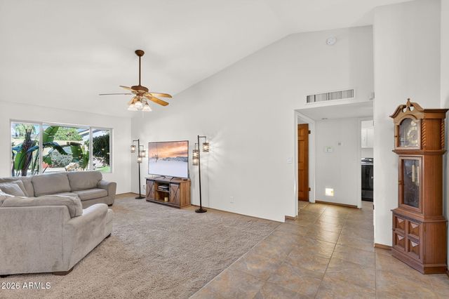 5516 E BECK Lane, Scottsdale, AZ 85254