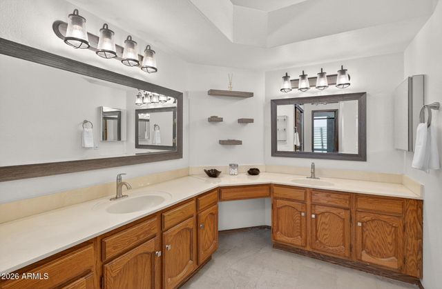 5516 E BECK Lane, Scottsdale, AZ 85254