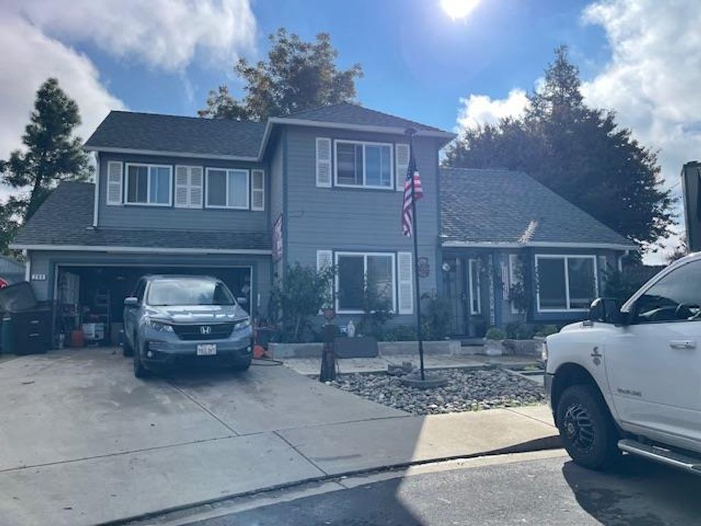 289 Dayflower Ct, Waterford, CA 95386