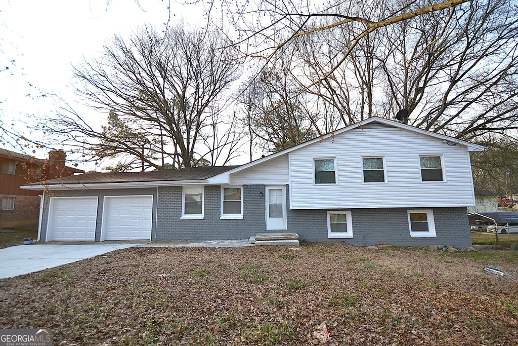 1865 Oxford Drive, Morrow, GA 30260