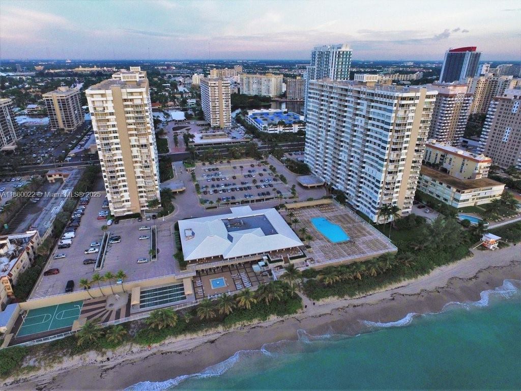 1950 S Ocean Dr 7E, Hallandale Beach, FL 33009