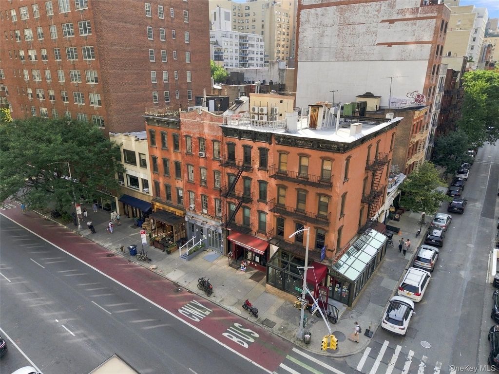 1557 2nd Avenue 1FL+Basement, New York (manhattan), NY 10028 — exterior