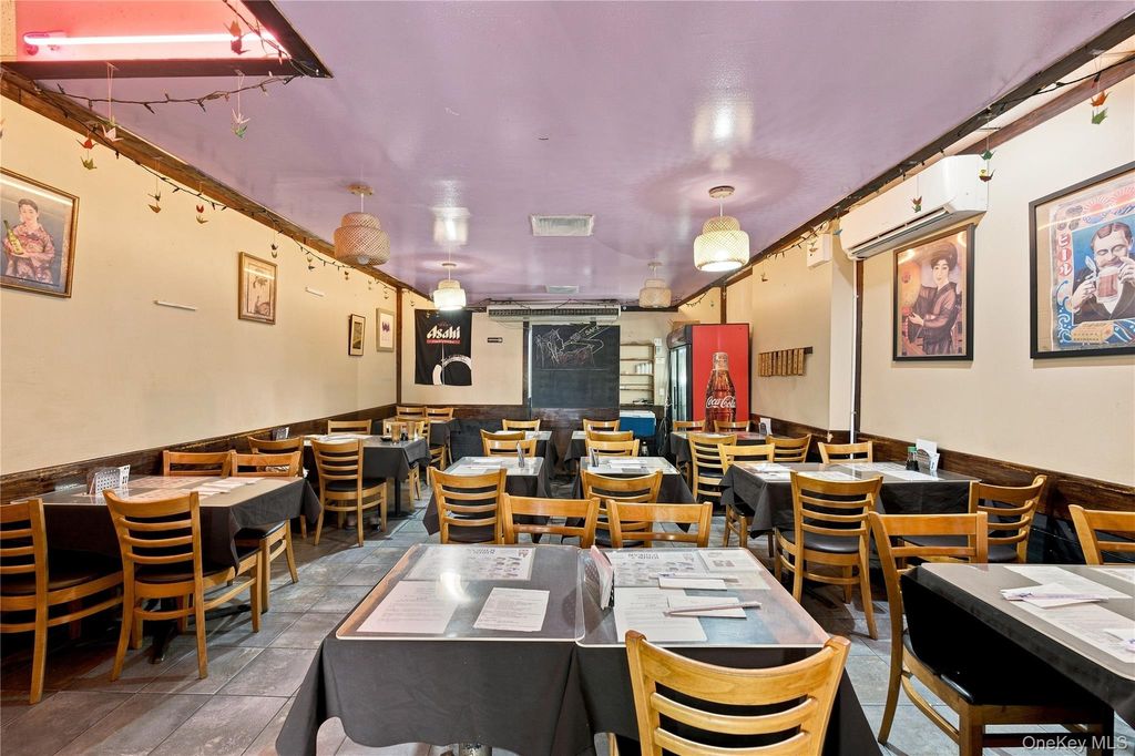1557 2nd Avenue 1FL+Basement, New York (manhattan), NY 10028 — photo 4