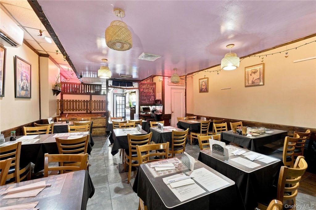 1557 2nd Avenue 1FL+Basement, New York (manhattan), NY 10028 — photo 5