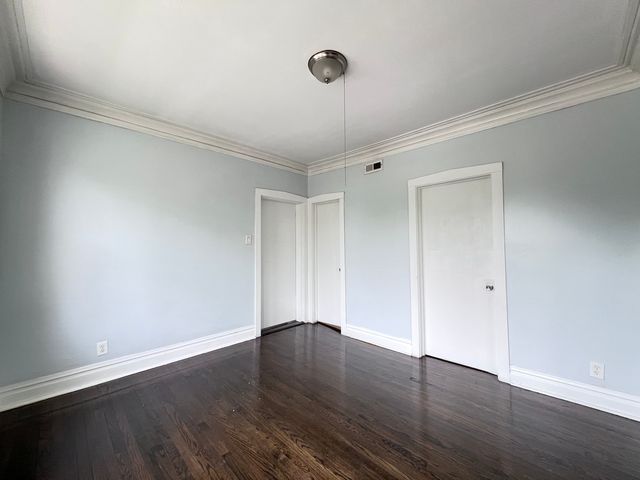 8856 S Lowe Avenue 2R, Chicago, IL 60620