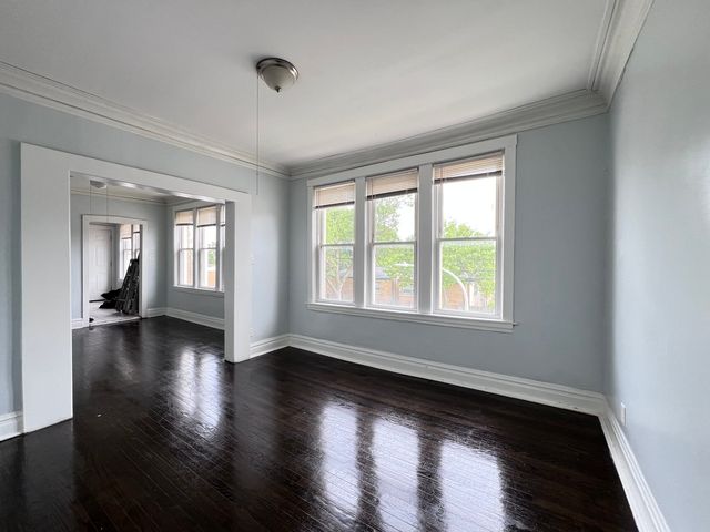 8856 S Lowe Avenue 2R, Chicago, IL 60620