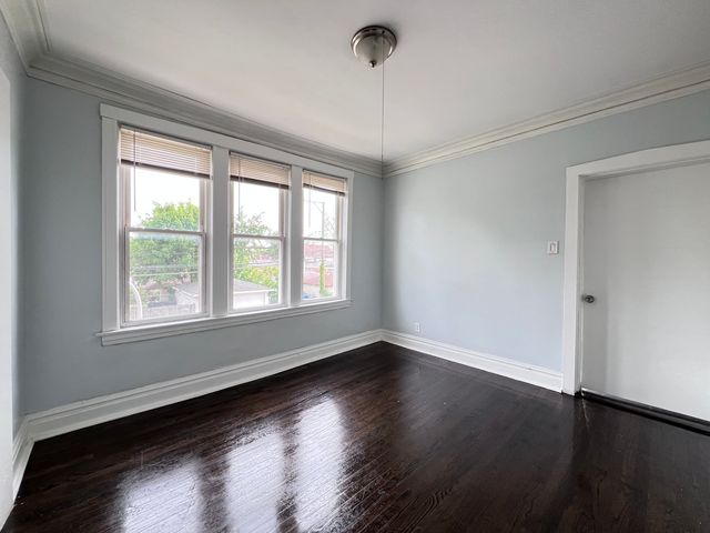 8856 S Lowe Avenue 2R, Chicago, IL 60620