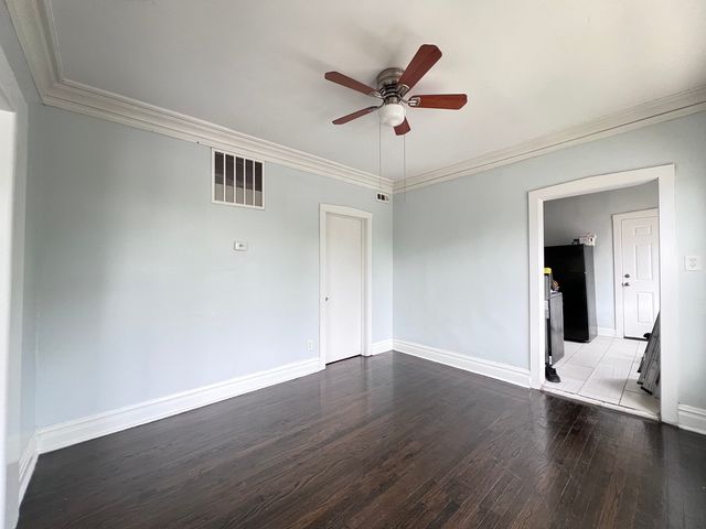 8856 S Lowe Avenue 2R, Chicago, IL 60620