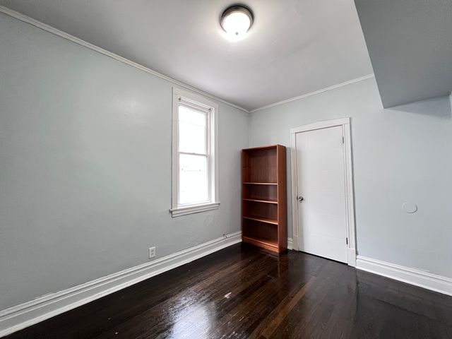 8856 S Lowe Avenue 2R, Chicago, IL 60620