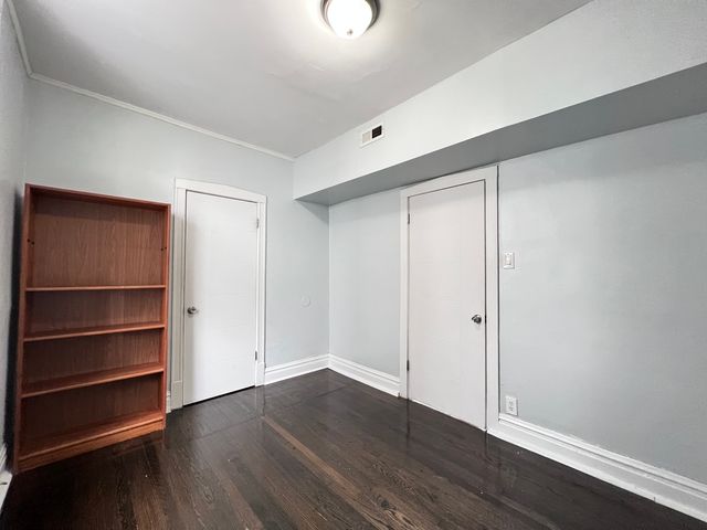8856 S Lowe Avenue 2R, Chicago, IL 60620