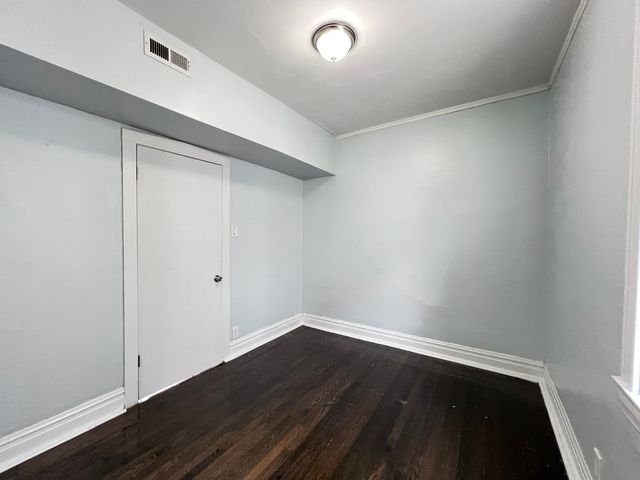 8856 S Lowe Avenue 2R, Chicago, IL 60620