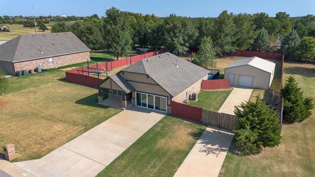 1430 Lakeview Drive, Edmond, OK 73034