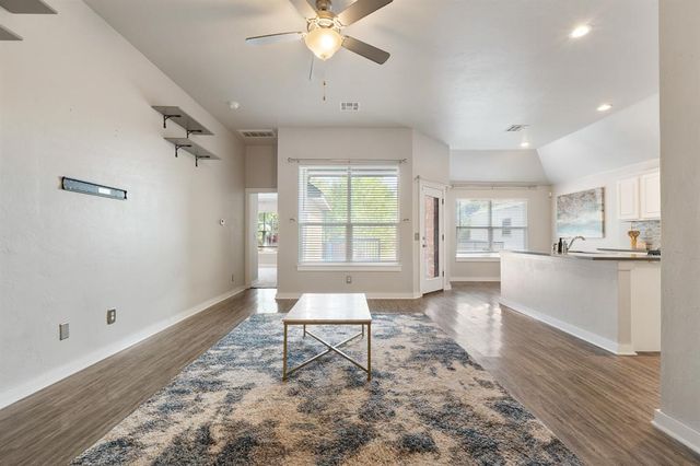 1430 Lakeview Drive, Edmond, OK 73034