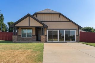 1430 Lakeview Drive, Edmond, OK 73034
