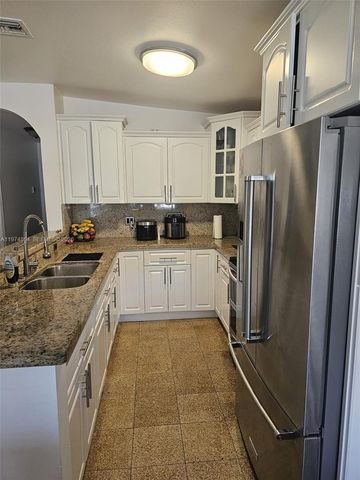 183 E 44th St, Hialeah, FL 33013