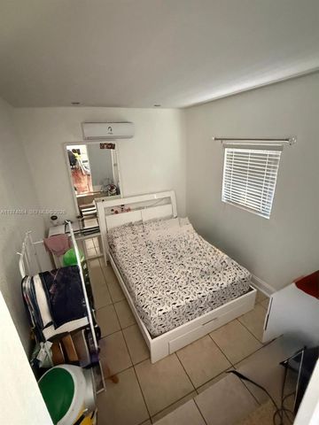 183 E 44th St, Hialeah, FL 33013