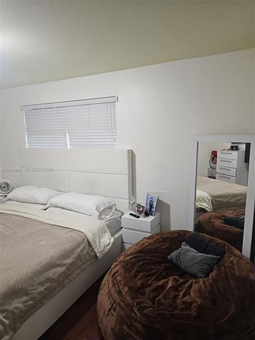 183 E 44th St, Hialeah, FL 33013