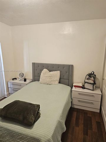 183 E 44th St, Hialeah, FL 33013