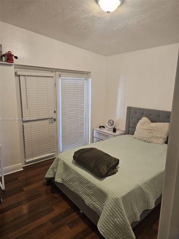 183 E 44th St, Hialeah, FL 33013