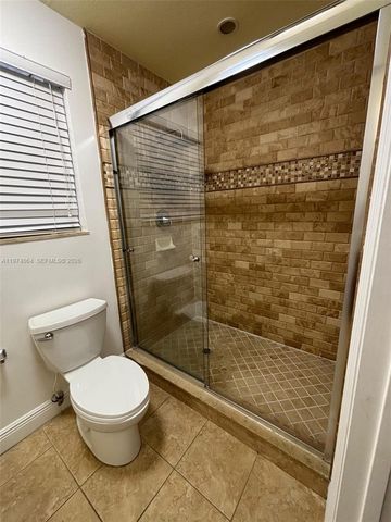 183 E 44th St, Hialeah, FL 33013