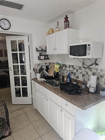 183 E 44th St, Hialeah, FL 33013