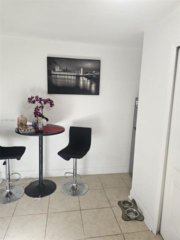 183 E 44th St, Hialeah, FL 33013