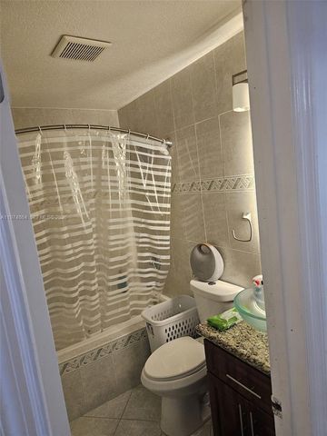 183 E 44th St, Hialeah, FL 33013