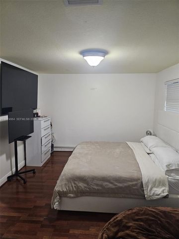 183 E 44th St, Hialeah, FL 33013