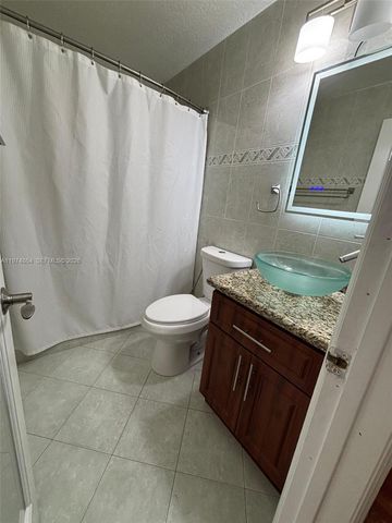 183 E 44th St, Hialeah, FL 33013