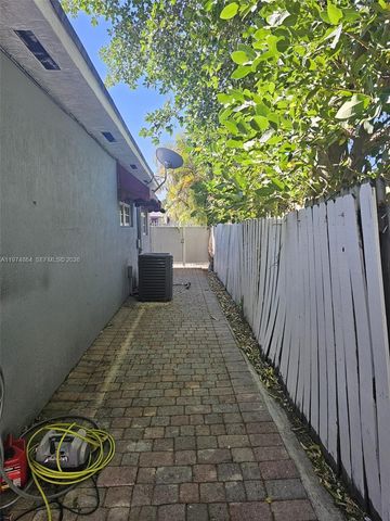 183 E 44th St, Hialeah, FL 33013