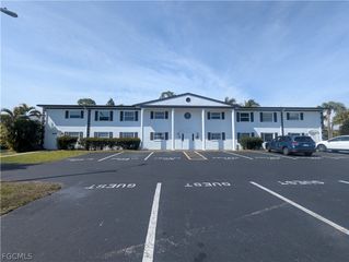 7025 New Post DR 3, North Fort Myers, FL 33917