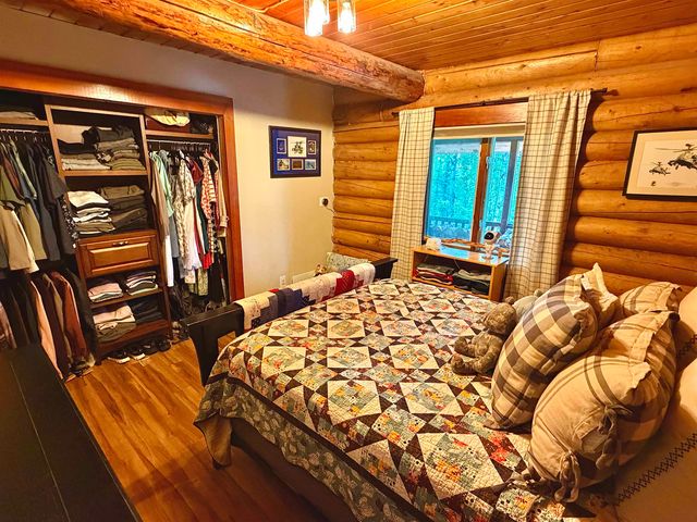 1050 GOLD MINE TRAIL, Fairbanks, AK 99712
